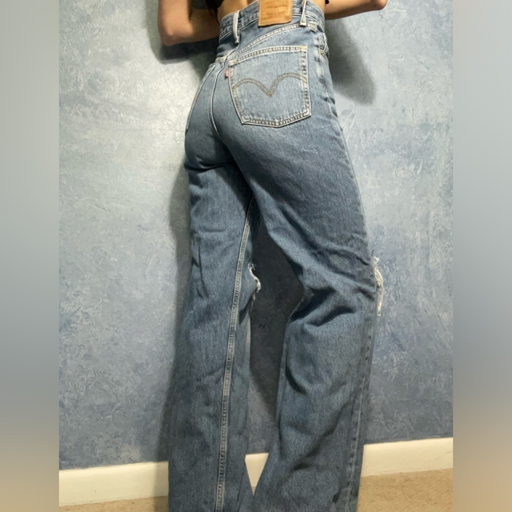 Levi’s High Loose Distressed Baggy Jeans - Picture 9 of 10